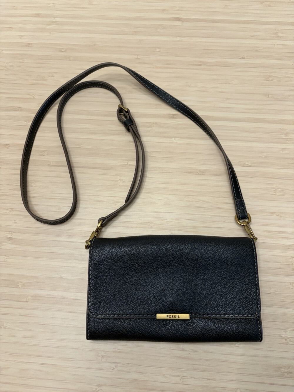 Fossil Jori Wallet Crossbody Bag Black Pebbled Leather
